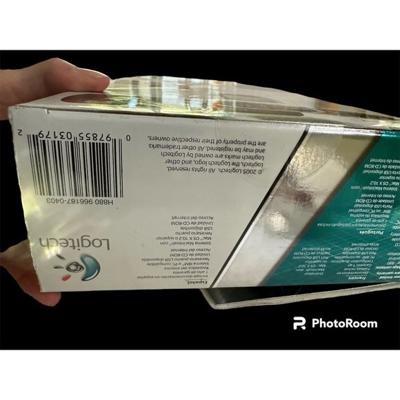 Logitech Harmony 880 Advanced Universal Remote control with charging dock - Picture 5 of 6